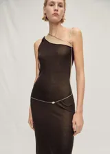 Vestido midi de punto fino en tejido de lyocell, con diseño entallado y cuello asimétrico. Presenta un diseño combinado en dos tonos, con tirantes finos y cierre de lazo.