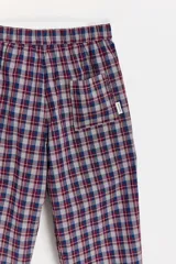 Remera de algodón de corte holgado, con cuello redondo y mangas cortas.