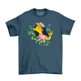 Remera de algodón color azul petróleo con estampa frontal de Otto de Los Simpson con auriculares, gorra y un cigarrillo, junto a la inscripción 420 en letras verdes.