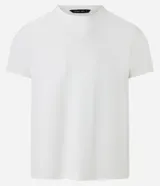 Remera masculina blanca, modelo muscle con cuello redondo y manga corta. Sin estampado, confeccionada en algodón certificado BCI.