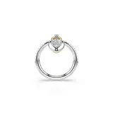 Anillo de diseño romántico con acabado metálico combinado en tono oro y rodio. Presenta un motivo central de corazón tipo medallón con un cristal de Swarovski Zirconia rosa y pavé de cristales transparentes en el aro.