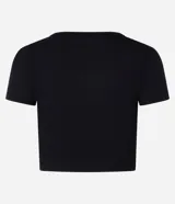 Remera deportiva cropped de microfibra color celeste, con escote cuadrado y mangas cortas. Diseño ajustado al cuerpo con acabado de tacto suave.
