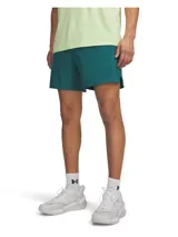 Short deportivo Under Armour Vanish Elite en color verde oscuro, con bolsillos laterales, aberturas en el dobladillo y el logo de la marca perforado con láser.