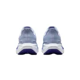 Championes de running Nike Air Zoom Pegasus 41, con diseño aerodinámico en tonos celestes y azules, suela blanca con tecnología de amortiguación y logo lateral en azul oscuro.