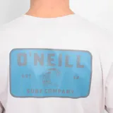Remera manga corta color rosado con logo estampado en el pecho.