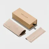 Lentes de sol redondos con armazón de acero inoxidable color dorado y lentes polarizados negros.