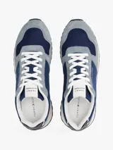 Zapatillas Tommy Hilfiger de hombre, con capellada de gamuza y tela color azul marino y gris.