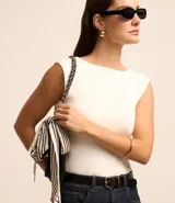 Blusa sin mangas escote U