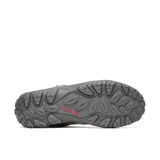Zapatillas de senderismo Merrell Accentor 3 Low para hombre, color gris con detalles en rosa. Confeccionadas en ante y malla con membrana impermeable, puntera de goma protectora, cuello acolchado, plantilla extraíble de espuma EVA reciclada y suela de goma con agarre.