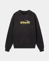 Buzo de cuello redondo con efecto de lavado stone wash, confeccionado en tejido de algodón y poliéster con interior de felpa. Presenta un estampado frontal con golondrinas y monedas con la inscripción Kaboa.