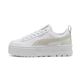 Championes Puma Mayze Lth, color blanco con detalles en beige y rosa.