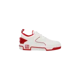 Championes Christian Louboutin modelo Astroloubi de malla y paneles, color blanco con detalles en rojo, tachas en el talón y suela de goma.