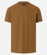 Remera de corte regular y textura tipo colmena, color bordó, con cuello redondo y mangas cortas.