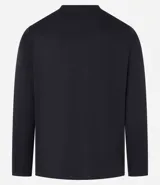 Remera deportiva de manga larga Get Over, color negro, con cuello redondo y diseño liso sin estampados. Confeccionada en tejido técnico de poliéster de secado rápido.