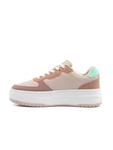 Championes urbanos Umbro modelo Milo-High para mujer, de plataforma, color blanco con detalles en rosado.