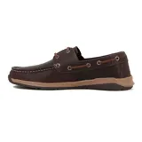 Zapato náutico de cuero color marrón oscuro, con cordones marrones y suela marrón clara.