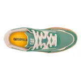 Championes Caterpillar modelo Pause Retro, de diseño urbano con combinación de lona y gamuza en tonos verde y beige. Presenta suela de goma color caramelo con textura hexagonal y cierre mediante cordones.
