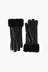 Guantes de cuero sintético color negro, con detalle de puño en piel sintética al tono.
