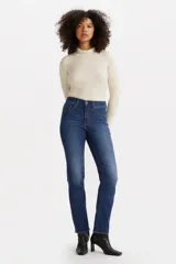 Jeans de mujer Levi's 724 Hi Rise Straight Chelsea Carbon Glow, de tiro alto y corte recto, color azul oscuro con efecto lavado.