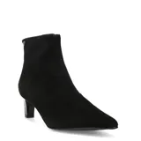 Botas de caña baja marca Bottero, color negro, confeccionadas en gamuza, con punta fina y taco fino de altura media.