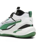Championes Puma Playmaker 2023, color blanco con detalles en verde y negro.