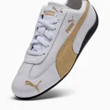Championes Puma Speedcat LTH, color blanco con detalles en dorado y suela negra.