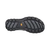 Sandalias Caterpillar modelo Giles para hombre, color negro con detalles en amarillo, con múltiples tiras ajustables con velcro y suela de goma track.