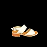 Sandalias de cuero color blanco, con dos tiras anchas y taco bajo de madera.
