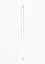 Collar con cadena de plata 925 y dije de piedra luna ovalada engarzada en metal plateado.