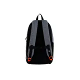 Mochila Hurley No Comply de color negro, diseñada con correas frontales estilo táctico, compartimento principal con cierre, asa superior y etiqueta con el logo de la marca en la parte frontal.