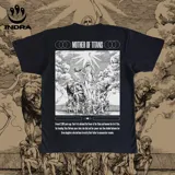 Remera negra con estampado en blanco y negro de Ymir Fritz y los titanes de la serie Attack on Titan.