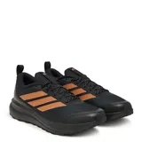 Championes Adidas Run Falcon 6 para hombre, de color negro con las icónicas tres tiras de la marca en tono dorado/marrón. Cuentan con capellada de malla transpirable, cordones negros ajustables y una suela robusta para mayor comodidad y amortiguación.
