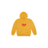 Hoodie amarillo con capucha, cordones de ajuste y bolsillo canguro frontal. Presenta un estampado frontal con el logo de Nike Air invertido en color rojo.