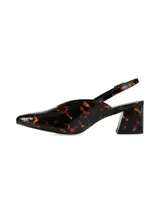 Zapato stiletto destalonado de cuero con estampado carey, diseño de punta fina, taco cuadrado forrado y tira ajustable con hebilla en el talón.