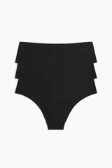 Pack de tres bombachas tipo hipster de tiro medio, color negro, confeccionadas en tejido funcional con tecnología DryMove™ para absorción de sudor. Presentan refuerzo interior y cobertura media trasera.