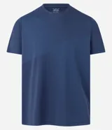 Remera deportiva Get Over de manga corta y cuello redondo, en color verde militar con diseño de paneles con textura geométrica. Confeccionada en tejido de poliéster respirable con tecnología Dry y protección UV.