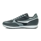 Championes Fila modelo Renno Classic para hombre, en color negro y grafito con suela blanca y detalles en el lateral. Diseño deportivo y urbano con cordones.