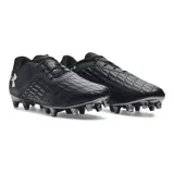 Championes de fútbol Under Armour Magnetico Pro 3, color negro con detalles en plateado. Presentan tecnología UA Clone en la parte superior para un ajuste personalizado, puntera anatómica suave y suela innovadora con combinación de tacos planos y cónicos para mayor tracción y agilidad.