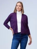 Bolero tejido color violeta, marca Nina Leonard, con mangas 3/4 y diseño liso.