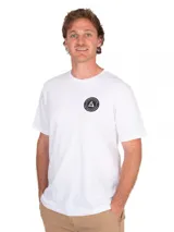 Camiseta blanca de manga corta con cuello redondo y estampado en la espalda con una ilustración de un partido de rugby y la inscripción "Twickenham Football Rugby".