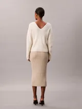 Falda midi Calvin Klein confeccionada en algodón regenerativo con tejido de punto acanalado y corte ceñido.