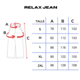 Pantalón de jean de corte relajado y ancho, color azul medio desgastado, con costuras decorativas en diagonal en la parte delantera de las piernas y bolsillos traseros.