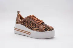 Championes con plataforma de eco-cuero con estampado animal print.