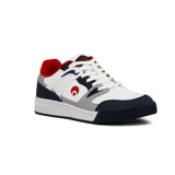 Championes urbanos Osiris modelo Ranger, color blanco con detalles en azul marino, gris y rojo.