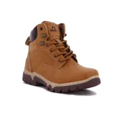 Bota acordonada color camel, con suela marrón y logo de la marca en el lateral.