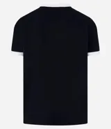 Remera de corte clásico color blanco con cuello redondo y mangas cortas con ribete azul marino.