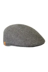 Gorra inglesa gris de lana premium con pequeño aplique de cuero en el lateral.
