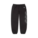 Pantalón de jogging negro de algodón, con cintura elástica y puños ajustados. Presenta el logo estilizado de los Chicago White Sox repetido verticalmente en blanco en la pierna derecha y el logo de la MLB en la cintura.