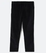 Pantalón jogger de terciopelo color negro, con cintura elástica y bolsillos laterales. Presenta un corte recto y cómodo, ideal para un estilo casual.