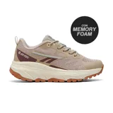 Championes deportivos Hi-Tec modelo Cris, con capellada de malla transpirable en tonos beige y detalles en color bordó. Cuenta con tecnología Memory Foam en la plantilla para mayor confort, entresuela de amortiguación en color crema y suela de goma dentada en color terracota.